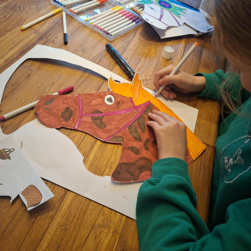 Bouwplaat stokpaard knutselen