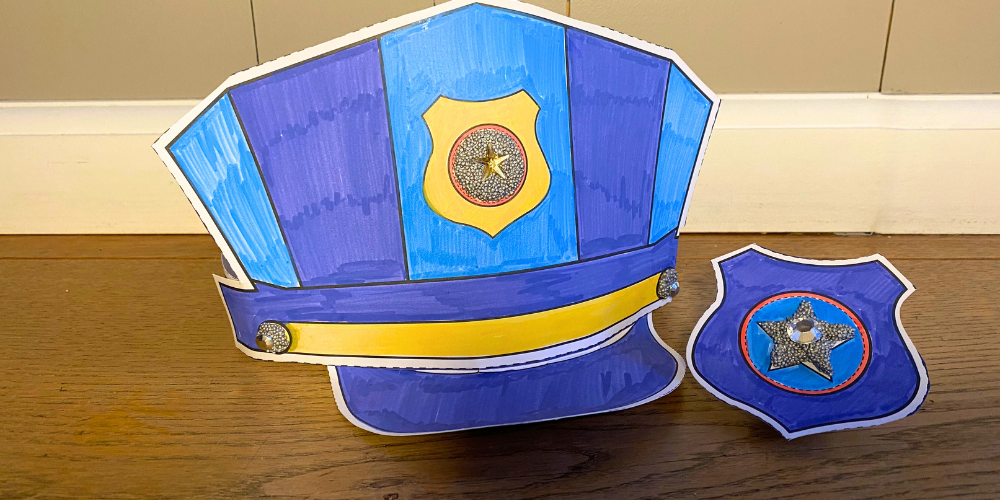 Politiepet knutselen: maak je eigen agentenpet met deze eenvoudige bouwplaat
