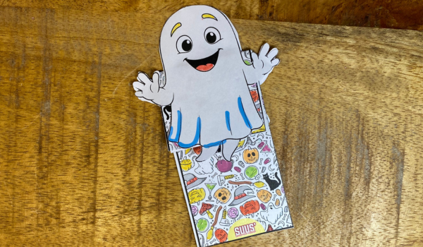 Spooky boekenlegger maken, herfst knutselen met je kind (gratis printable)