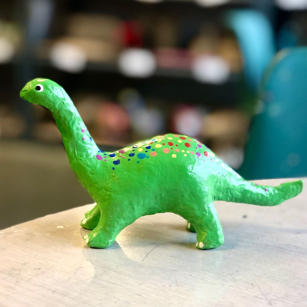 Dinosaurus van papier maché (x3)