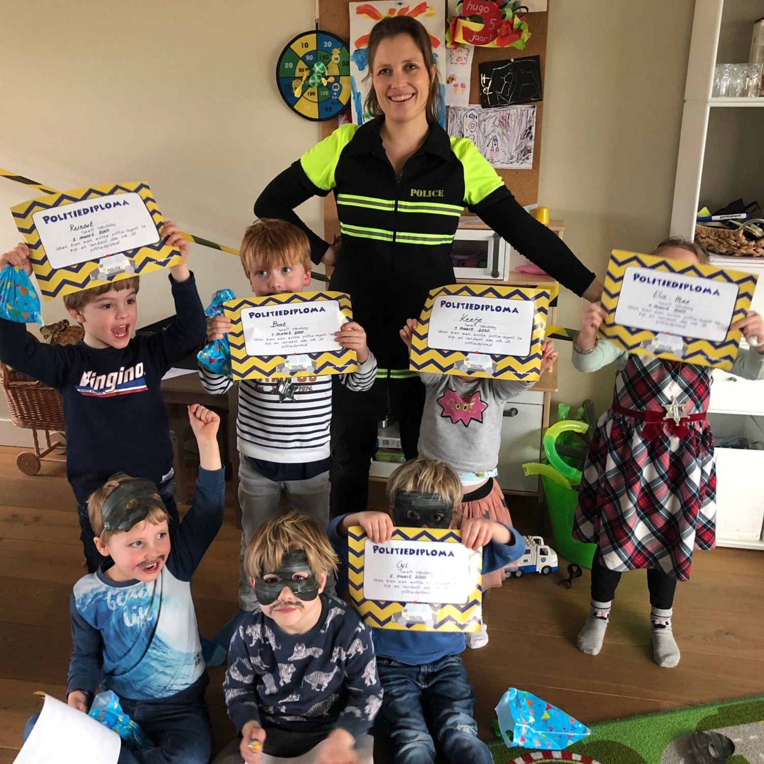 Politie en boeven speurtocht (4-8 jaar)