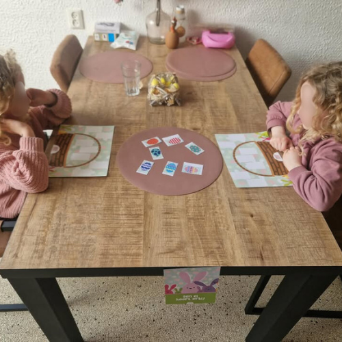 Paasspeurtocht,  Help Kaatje Kip haar eitjes vinden