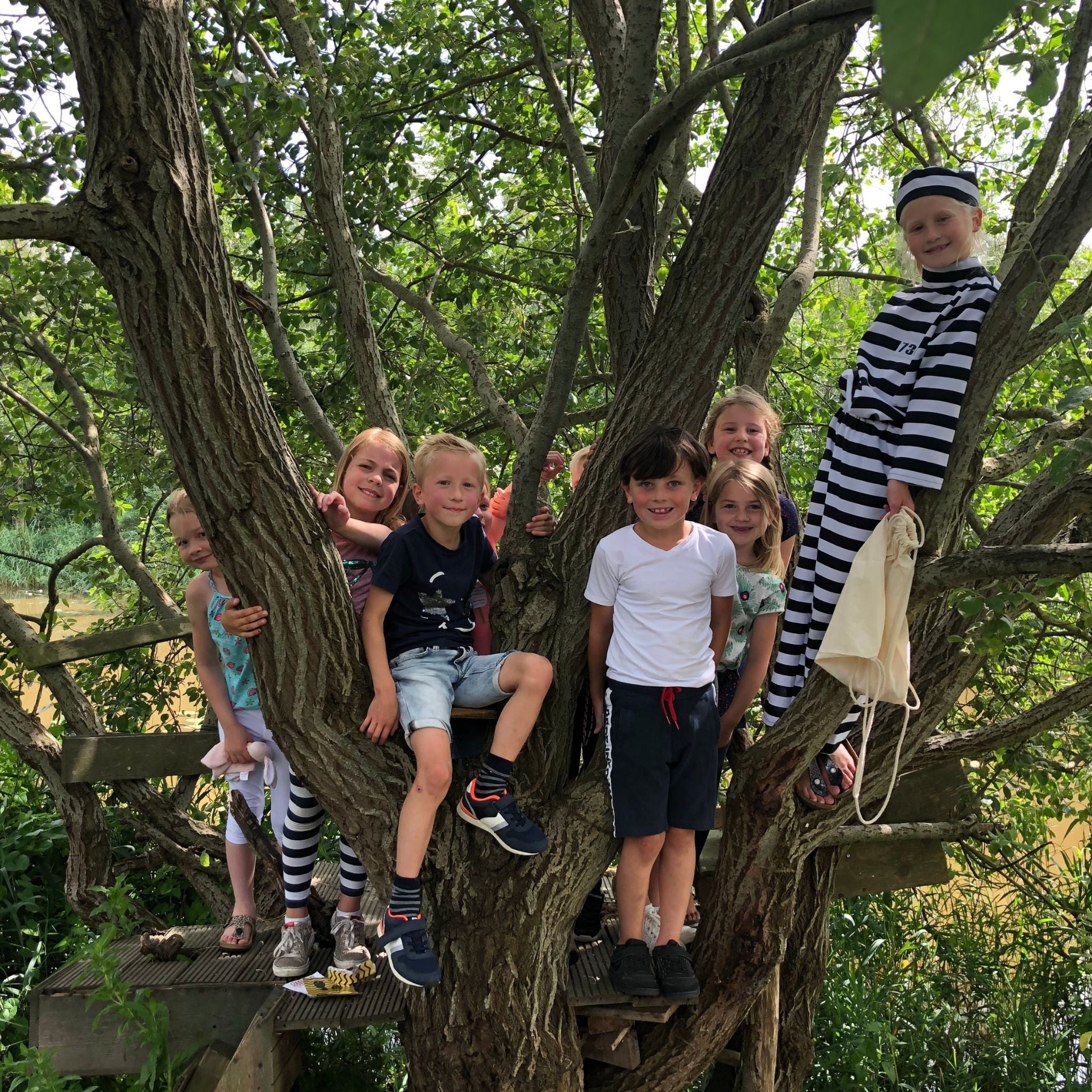 politie-boeven-kinderfeestje